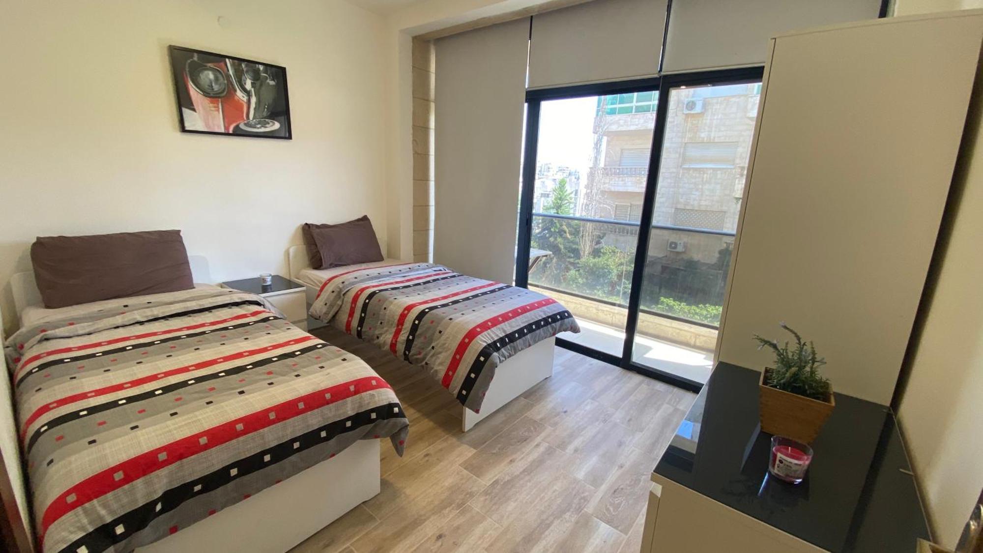 Dair Ghbar Apartment Amman Phòng bức ảnh